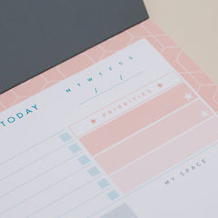 Matilda Myres A5 Daily List Pad | 100 Sheets & Magnetic Strip
